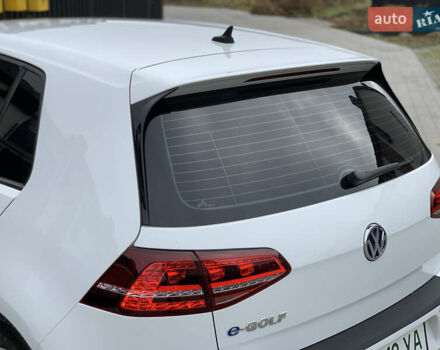 Білий Фольксваген e-Golf, об'ємом двигуна 0 л та пробігом 142 тис. км за 7999 $, фото 51 на Automoto.ua