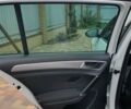 Белый Фольксваген e-Golf, объемом двигателя 0 л и пробегом 128 тыс. км за 8999 $, фото 68 на Automoto.ua