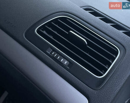 Белый Фольксваген e-Golf, объемом двигателя 0 л и пробегом 109 тыс. км за 8500 $, фото 51 на Automoto.ua