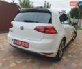 Белый Фольксваген e-Golf, объемом двигателя 0 л и пробегом 128 тыс. км за 8999 $, фото 20 на Automoto.ua