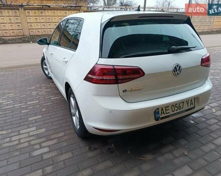 Белый Фольксваген e-Golf, объемом двигателя 0 л и пробегом 118 тыс. км за 11200 $, фото 6 на Automoto.ua