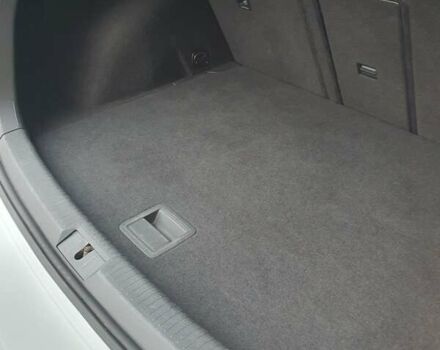 Белый Фольксваген e-Golf, объемом двигателя 0 л и пробегом 130 тыс. км за 8999 $, фото 42 на Automoto.ua