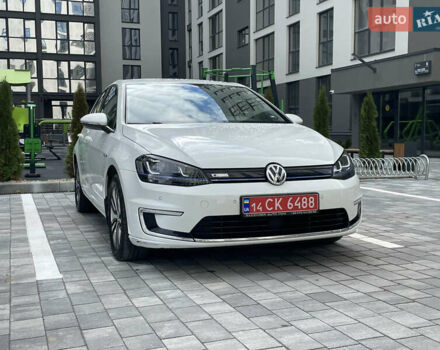 Белый Фольксваген e-Golf, объемом двигателя 0 л и пробегом 91 тыс. км за 8570 $, фото 3 на Automoto.ua