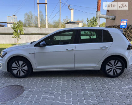 Белый Фольксваген e-Golf, объемом двигателя 0 л и пробегом 102 тыс. км за 9900 $, фото 11 на Automoto.ua