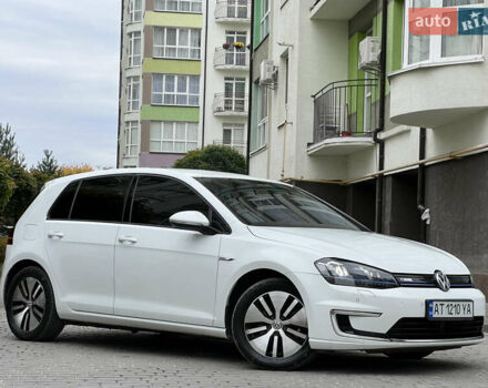 Белый Фольксваген e-Golf, объемом двигателя 0 л и пробегом 142 тыс. км за 7950 $, фото 3 на Automoto.ua