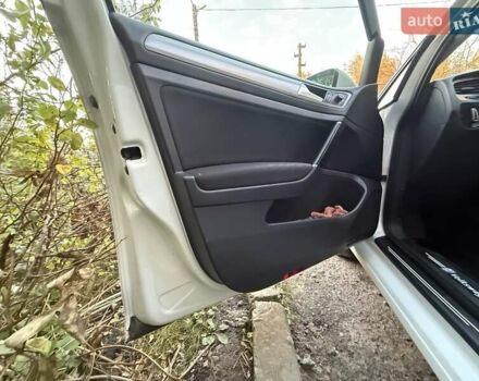 Белый Фольксваген e-Golf, объемом двигателя 0 л и пробегом 135 тыс. км за 8000 $, фото 1 на Automoto.ua