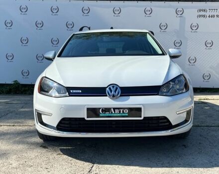 Белый Фольксваген e-Golf, объемом двигателя 0 л и пробегом 77 тыс. км за 16200 $, фото 2 на Automoto.ua