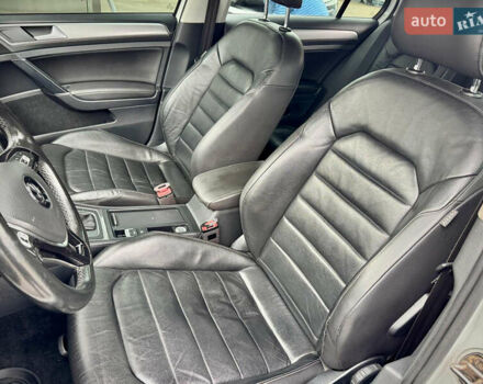 Белый Фольксваген e-Golf, объемом двигателя 0 л и пробегом 195 тыс. км за 8200 $, фото 25 на Automoto.ua