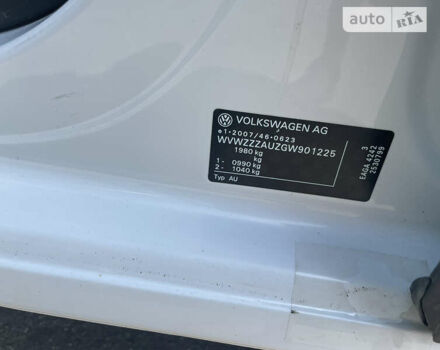 Белый Фольксваген e-Golf, объемом двигателя 0 л и пробегом 169 тыс. км за 9500 $, фото 13 на Automoto.ua