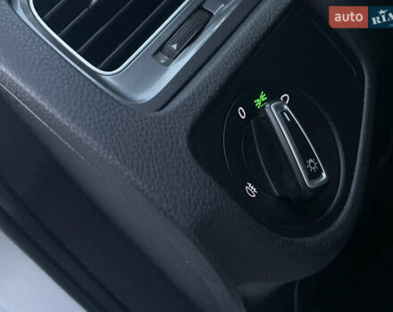 Белый Фольксваген e-Golf, объемом двигателя 0 л и пробегом 109 тыс. км за 8500 $, фото 47 на Automoto.ua