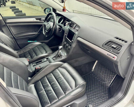 Белый Фольксваген e-Golf, объемом двигателя 0 л и пробегом 195 тыс. км за 8200 $, фото 21 на Automoto.ua