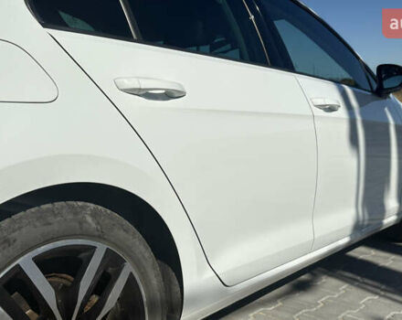 Белый Фольксваген e-Golf, объемом двигателя 0 л и пробегом 124 тыс. км за 8600 $, фото 11 на Automoto.ua