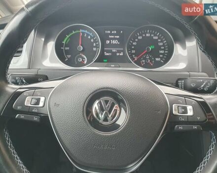 Белый Фольксваген e-Golf, объемом двигателя 0 л и пробегом 128 тыс. км за 8999 $, фото 94 на Automoto.ua