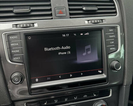 Белый Фольксваген e-Golf, объемом двигателя 0 л и пробегом 115 тыс. км за 9999 $, фото 10 на Automoto.ua