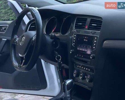 Белый Фольксваген e-Golf, объемом двигателя 0 л и пробегом 109 тыс. км за 8500 $, фото 40 на Automoto.ua