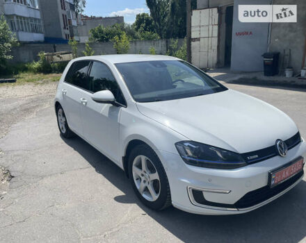 Білий Фольксваген e-Golf, об'ємом двигуна 0 л та пробігом 169 тис. км за 9500 $, фото 6 на Automoto.ua