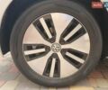 Белый Фольксваген e-Golf, объемом двигателя 0 л и пробегом 128 тыс. км за 8999 $, фото 35 на Automoto.ua