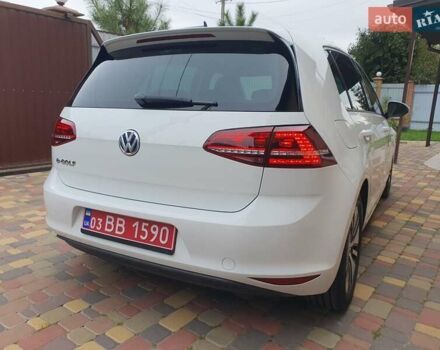 Белый Фольксваген e-Golf, объемом двигателя 0 л и пробегом 128 тыс. км за 8999 $, фото 10 на Automoto.ua