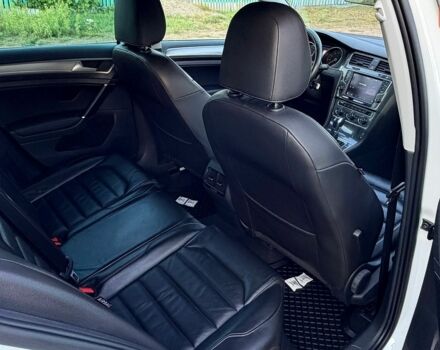 Белый Фольксваген e-Golf, объемом двигателя 0 л и пробегом 82 тыс. км за 10300 $, фото 12 на Automoto.ua