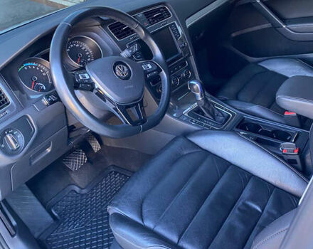 Белый Фольксваген e-Golf, объемом двигателя 0 л и пробегом 118 тыс. км за 9999 $, фото 9 на Automoto.ua