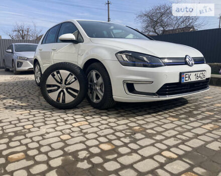 Білий Фольксваген e-Golf, об'ємом двигуна 0 л та пробігом 128 тис. км за 11499 $, фото 24 на Automoto.ua