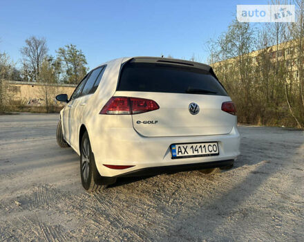 Білий Фольксваген e-Golf, об'ємом двигуна 0 л та пробігом 74 тис. км за 10700 $, фото 4 на Automoto.ua