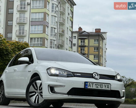 Белый Фольксваген e-Golf, объемом двигателя 0 л и пробегом 142 тыс. км за 7950 $, фото 1 на Automoto.ua
