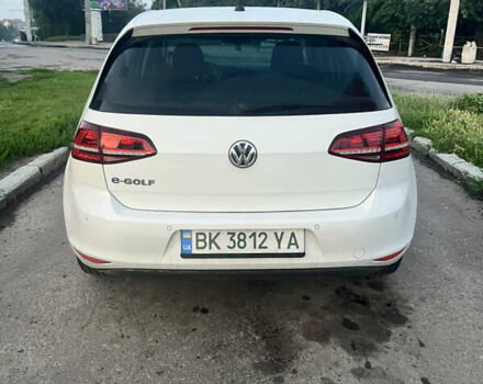 Белый Фольксваген e-Golf, объемом двигателя 0 л и пробегом 198 тыс. км за 8500 $, фото 3 на Automoto.ua