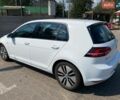 Белый Фольксваген e-Golf, объемом двигателя 0 л и пробегом 130 тыс. км за 7900 $, фото 6 на Automoto.ua