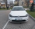 Белый Фольксваген e-Golf, объемом двигателя 0 л и пробегом 156 тыс. км за 8999 $, фото 2 на Automoto.ua