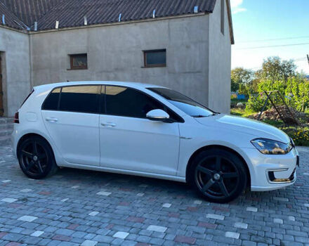 Белый Фольксваген e-Golf, объемом двигателя 0 л и пробегом 118 тыс. км за 9999 $, фото 1 на Automoto.ua