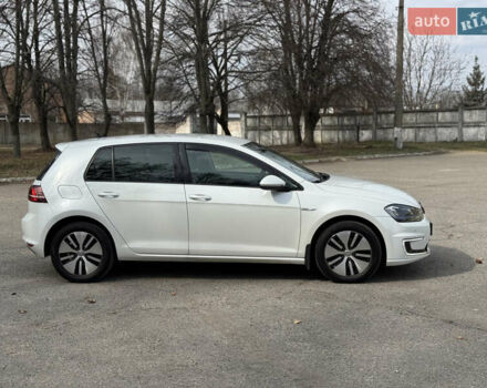 Білий Фольксваген e-Golf, об'ємом двигуна 0 л та пробігом 82 тис. км за 10500 $, фото 3 на Automoto.ua