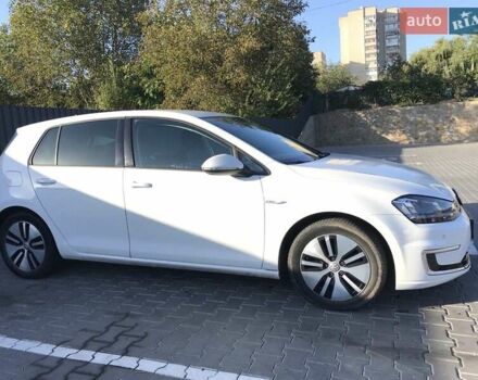 Белый Фольксваген e-Golf, объемом двигателя 0 л и пробегом 136 тыс. км за 9500 $, фото 3 на Automoto.ua