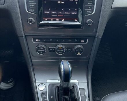 Белый Фольксваген e-Golf, объемом двигателя 0 л и пробегом 140 тыс. км за 7999 $, фото 29 на Automoto.ua