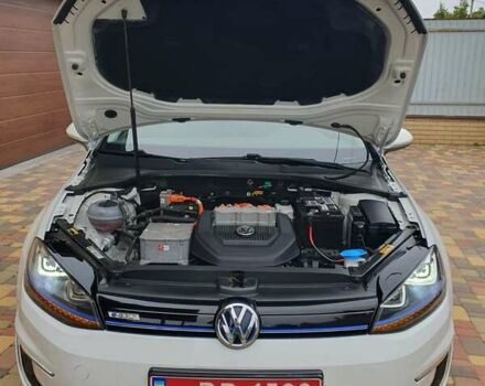 Белый Фольксваген e-Golf, объемом двигателя 0 л и пробегом 128 тыс. км за 8999 $, фото 40 на Automoto.ua