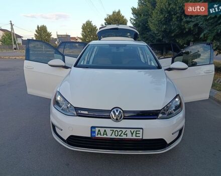 Белый Фольксваген e-Golf, объемом двигателя 0 л и пробегом 117 тыс. км за 9000 $, фото 1 на Automoto.ua
