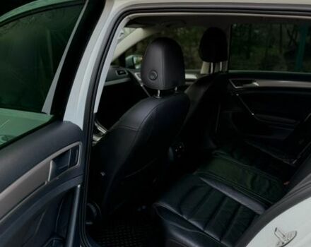 Білий Фольксваген e-Golf, об'ємом двигуна 0 л та пробігом 94 тис. км за 10300 $, фото 26 на Automoto.ua