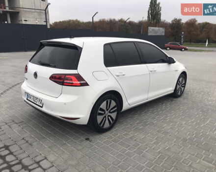 Белый Фольксваген e-Golf, объемом двигателя 0 л и пробегом 116 тыс. км за 8400 $, фото 5 на Automoto.ua