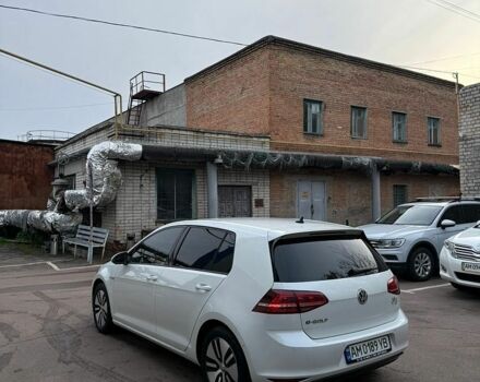 Белый Фольксваген e-Golf, объемом двигателя 0 л и пробегом 104 тыс. км за 10900 $, фото 4 на Automoto.ua