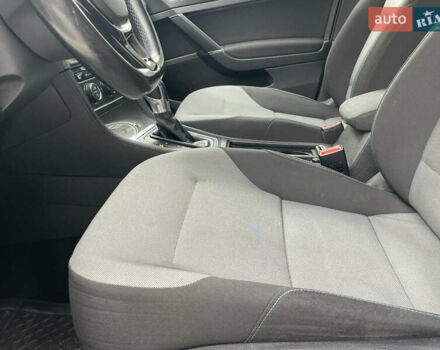 Белый Фольксваген e-Golf, объемом двигателя 0 л и пробегом 91 тыс. км за 8545 $, фото 23 на Automoto.ua