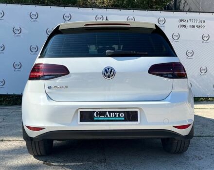 Білий Фольксваген e-Golf, об'ємом двигуна 0 л та пробігом 77 тис. км за 16200 $, фото 17 на Automoto.ua