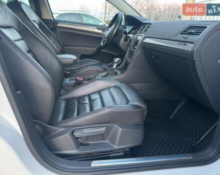 Белый Фольксваген e-Golf, объемом двигателя 0 л и пробегом 101 тыс. км за 9200 $, фото 49 на Automoto.ua