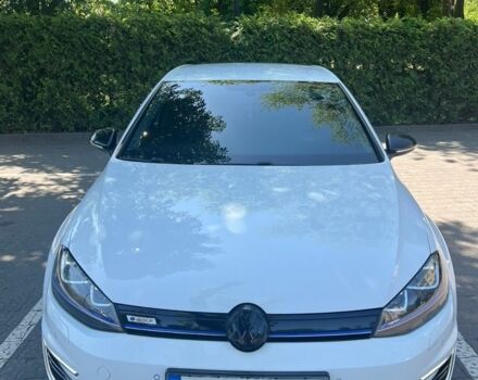 Білий Фольксваген e-Golf, об'ємом двигуна 0 л та пробігом 120 тис. км за 9000 $, фото 1 на Automoto.ua