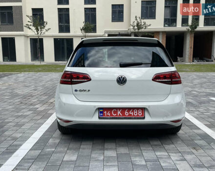 Белый Фольксваген e-Golf, объемом двигателя 0 л и пробегом 91 тыс. км за 8570 $, фото 12 на Automoto.ua