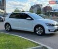 Белый Фольксваген e-Golf, объемом двигателя 0 л и пробегом 115 тыс. км за 9999 $, фото 2 на Automoto.ua