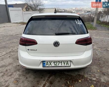 Білий Фольксваген e-Golf, об'ємом двигуна 0 л та пробігом 144 тис. км за 10500 $, фото 4 на Automoto.ua