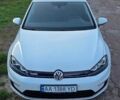 Белый Фольксваген e-Golf, объемом двигателя 0 л и пробегом 82 тыс. км за 10300 $, фото 7 на Automoto.ua