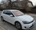 Белый Фольксваген e-Golf, объемом двигателя 0 л и пробегом 128 тыс. км за 9500 $, фото 6 на Automoto.ua
