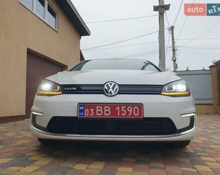 Белый Фольксваген e-Golf, объемом двигателя 0 л и пробегом 128 тыс. км за 8999 $, фото 2 на Automoto.ua