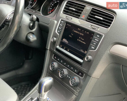 Білий Фольксваген e-Golf, об'ємом двигуна 0 л та пробігом 142 тис. км за 7999 $, фото 70 на Automoto.ua